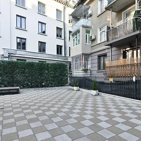 Urban Retreat In The Heart Of Апартамент Варна