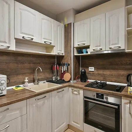 Urban Retreat In The Heart Of Апартамент Варна