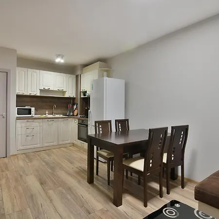 Urban Retreat In The Heart Of Варна